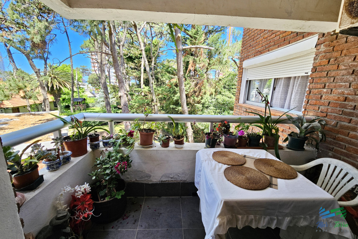 Apartamento ID.5002 - En venta 2 Dormitorios con garaje en Aidy Grill, Punta del Este