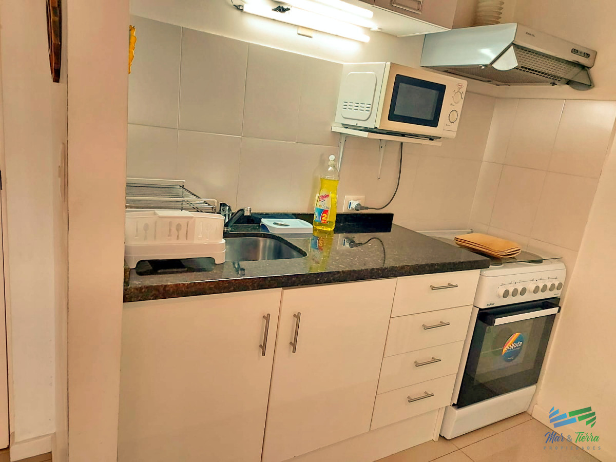 Apartamento ID.4563 - Venta de apartamento un dormitorio y medio en Maldonado, centro.