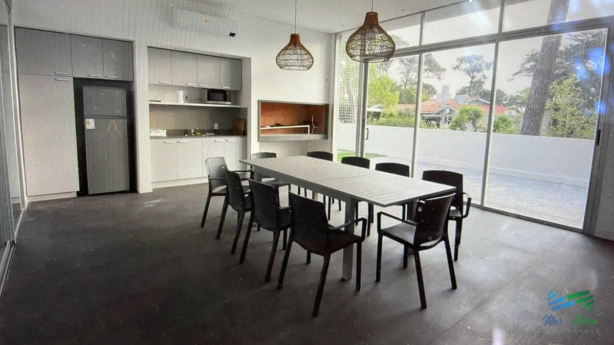 Apartamento ID.5665 - Venta de apartamento un dormitorio sobre Roosevelt con servicios