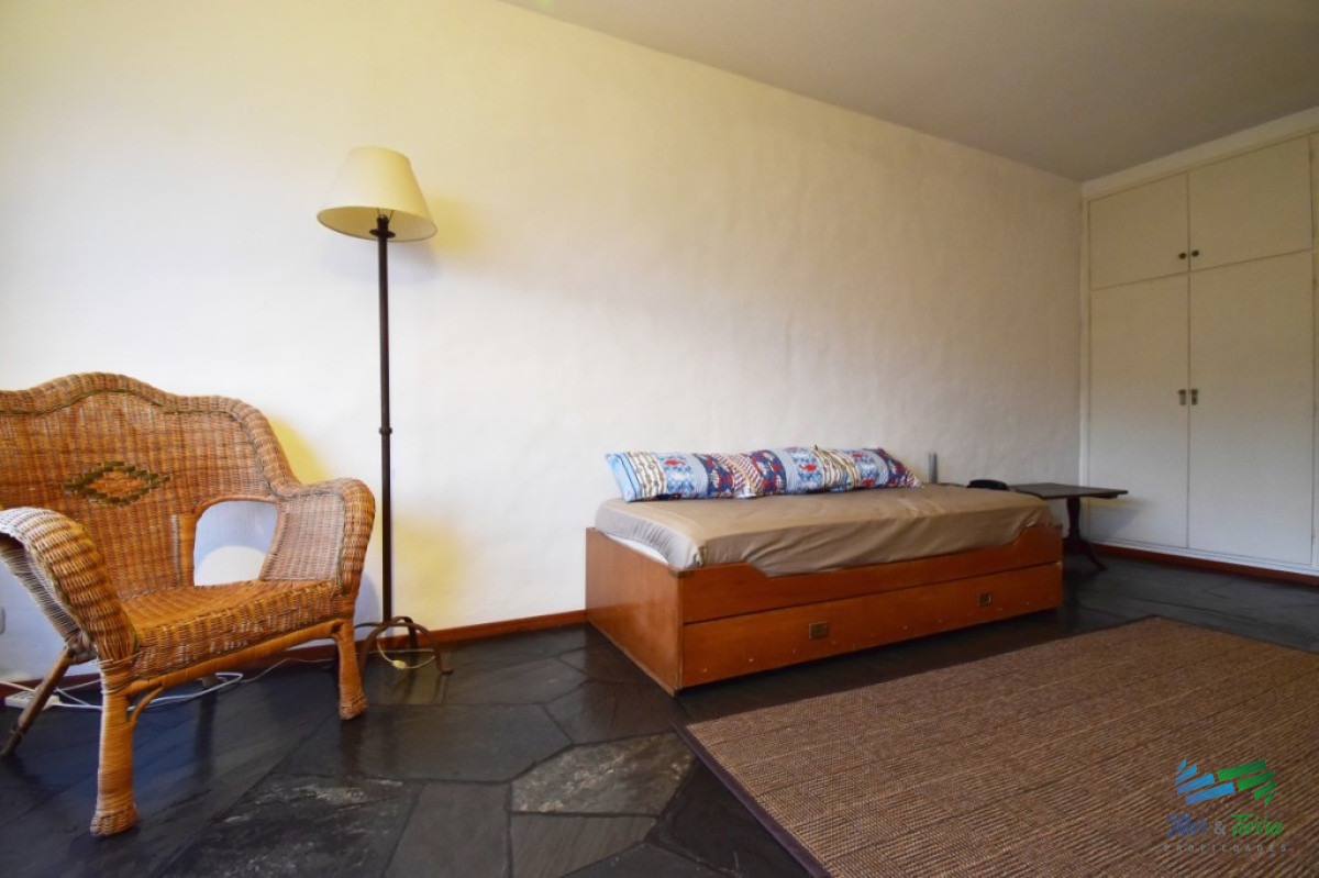 Apartamento ID.727 - Funcional Apartamento en venta Península, Punta del Este 