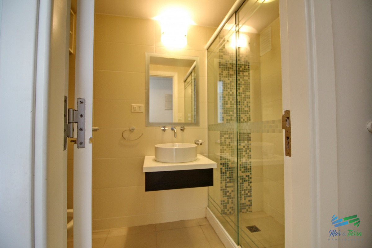 Apartamento ID.6 - En alquiler y venta... oportunidad.. torre de categoría.. a metros del mar!!!