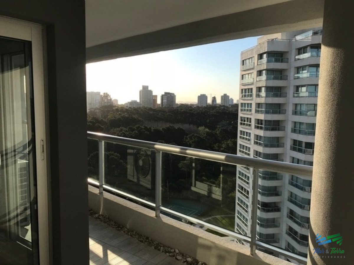 Apartamento ID.2270 - En venta.. piso alto, torre con todos los servicios.