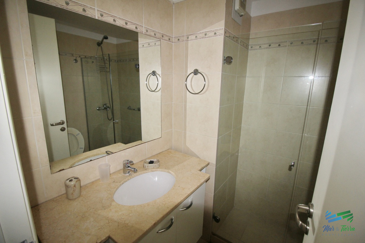 Apartamento ID.600 - En venta... Apartamento 3 dormitorios en Av. Roosevelt, Punta del Este