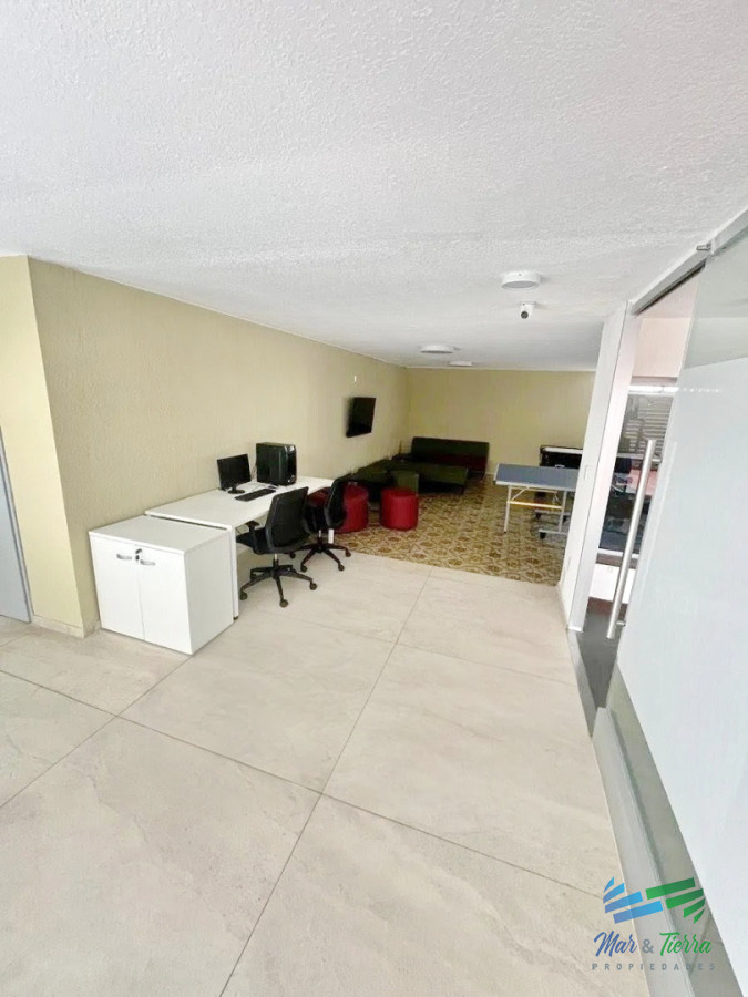 Apartamento ID.5667 - Venta de apartamento 2 y medio dormitorios en la península Punta del este  