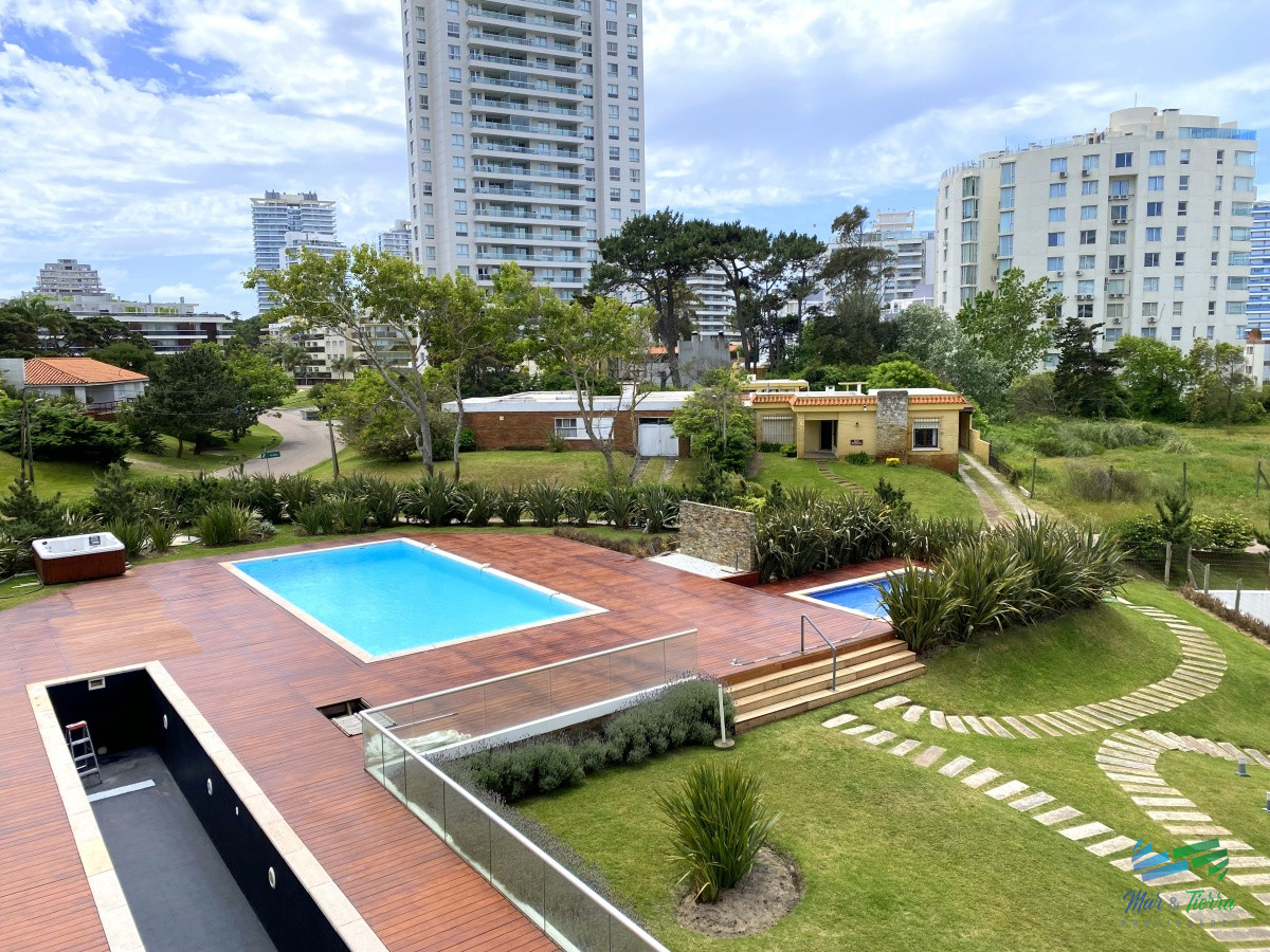 Apartamento ID.3923 - Venta Alquiler apartamento 3 dormitorios 2 baños playa brava punta del este