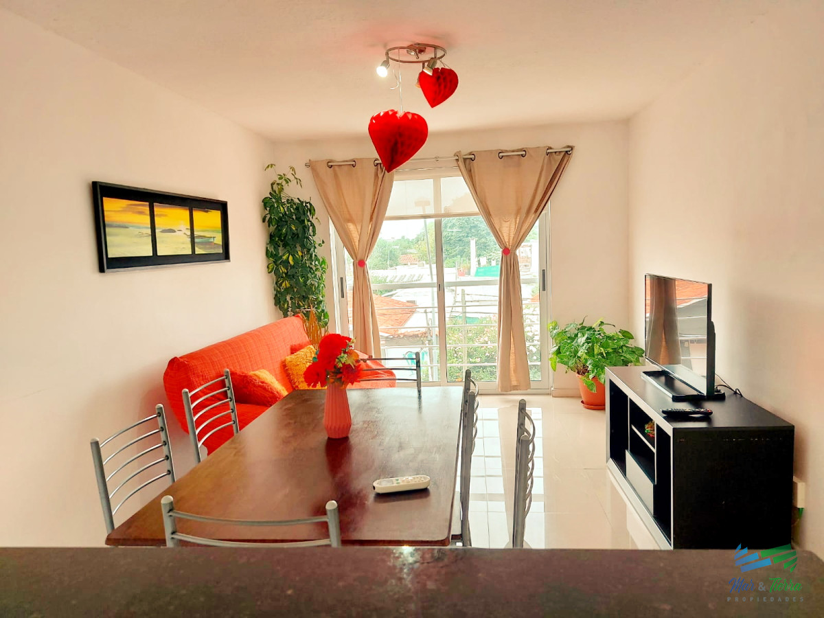 Apartamento ID.4563 - Venta de apartamento un dormitorio y medio en Maldonado, centro.
