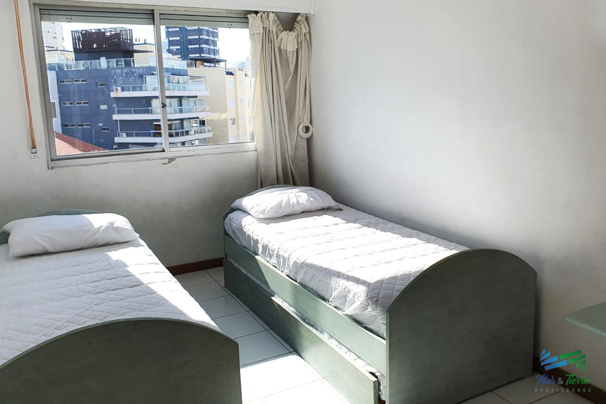 Apartamento ID.1063 - APARTAMENTO FRENTE AL MAR, EN VENTA. CON TERRAZA PRIVADA, EN LA PENÍNSULA, PUNTA DEL ESTE! 