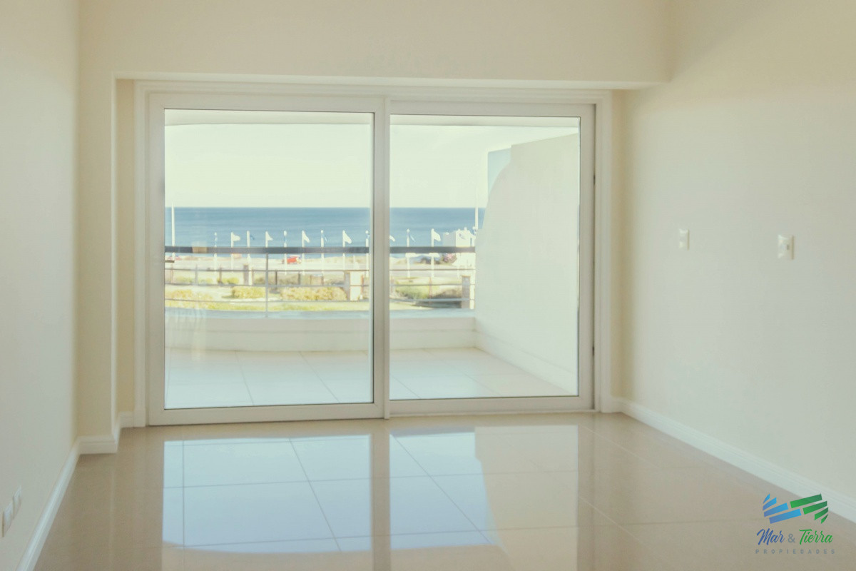 Apartamento ID.4210 - Venta de Apartamento 2 DORMITORIOS en Playa Mansa, Punta del Este