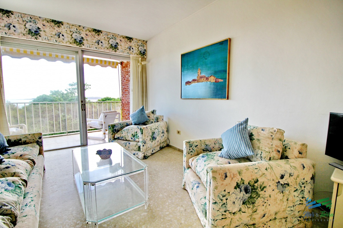 Apartamento ID.2502 - En venta apartamento 3 dormitorios en primera linea sobre Playa Mansa, Punta del Este.