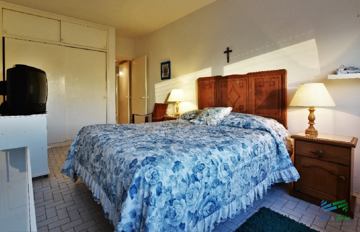 Apartamento ID.2156 - Venta de Apartamento 2 dormitorios en Playa Mansa, Punta del Este.  