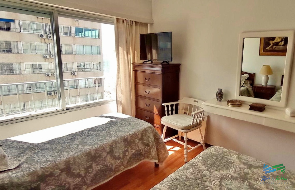 Apartamento ID.4619 - Venta de apartamento 2 dormitorios 2 baños en Peninsula de Punta del Este con impresionante vista