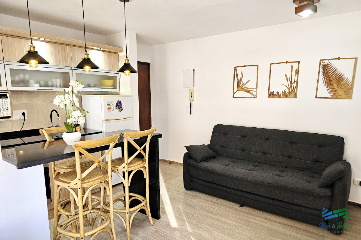 Apartamento ID.5171 - Venta de apartamento de 1 dormitorio 2 baños en la parada 2 de Punta del Este 