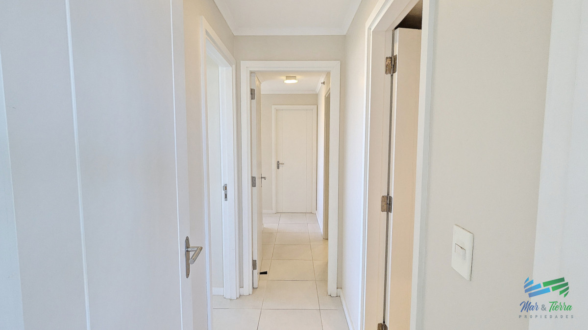 Apartamento ID.5658 - Alquiler baja temporada apartamento de 2 dormitorios en torre Ocean Drive Punta del Este