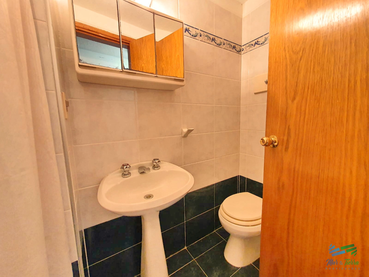 Apartamento ID.4481 - DEPARTAMENTO FRENTE AL MAR CON TRES DORMITORIOS, ALQUILER DE TEMPORADA 2024, PUNTA DEL ESTE. 