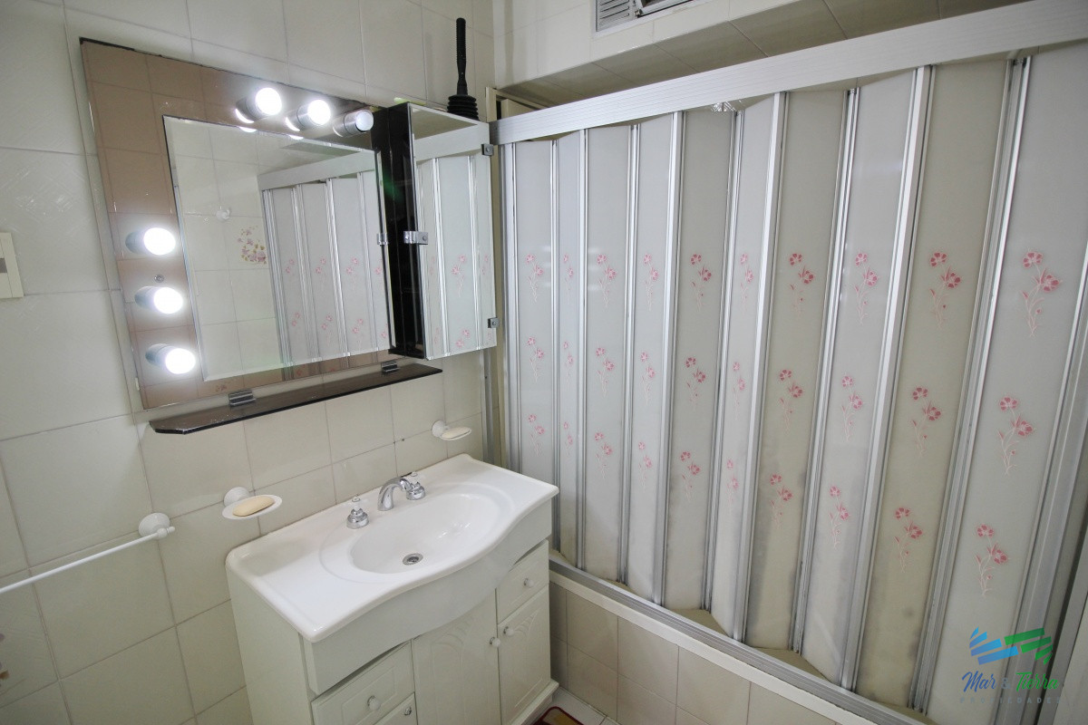 Apartamento ID.2502 - En venta apartamento 3 dormitorios en primera linea sobre Playa Mansa, Punta del Este.