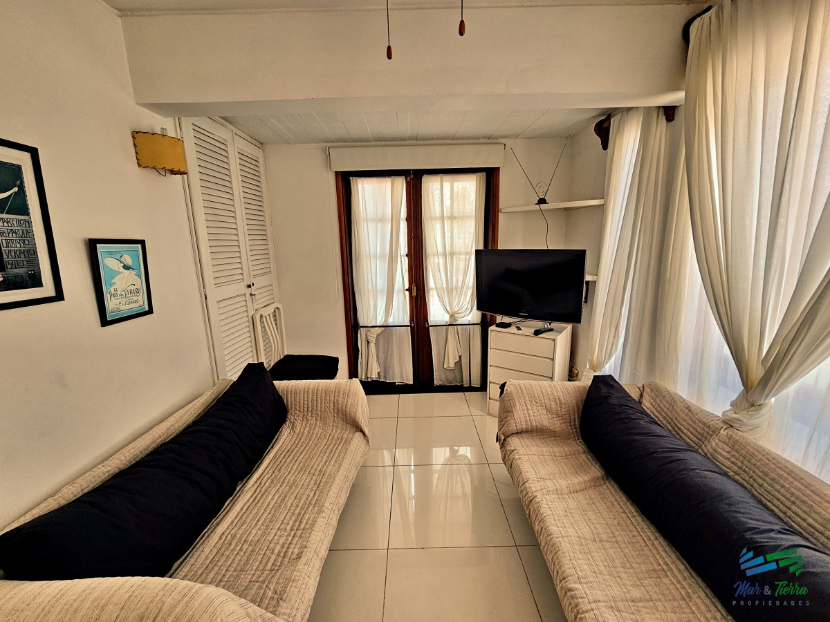 Apartamento ID.4568 - APARTAMENTO EN VENTA Y ALQUILER, PENÍNSULA, GRAN TERRAZA, RECICLADO. 