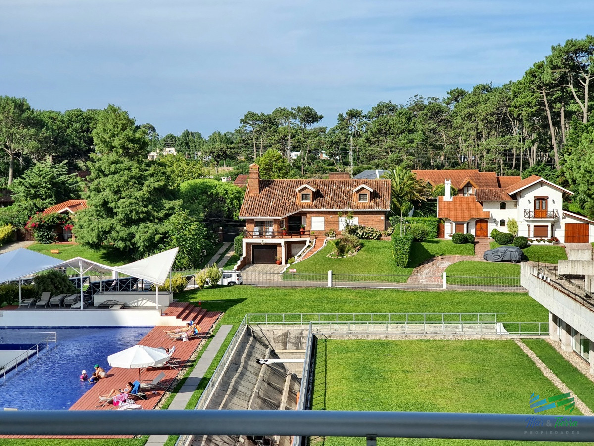 Apartamento ID.3725 - Vendo apartamento equipado de 1 dormitorio en Edif. Greenlife, Roosevelt, Punta del Este
