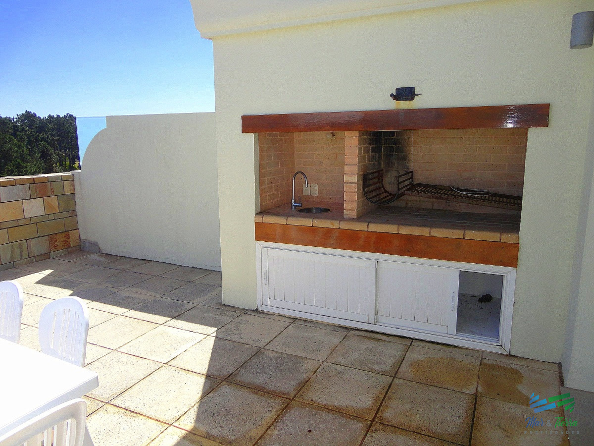 Apartamento ID.3947 - Venta de apartamento dúplex en complejo Veramansa sobre playa Mansa de punta del Este