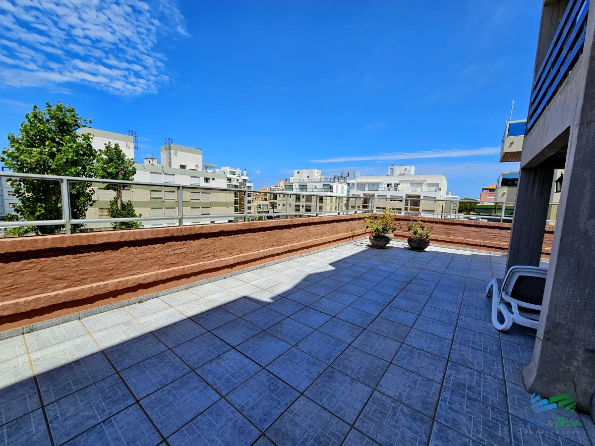 Apartamento ID.4568 - APARTAMENTO EN VENTA Y ALQUILER, PENÍNSULA, GRAN TERRAZA, RECICLADO. 