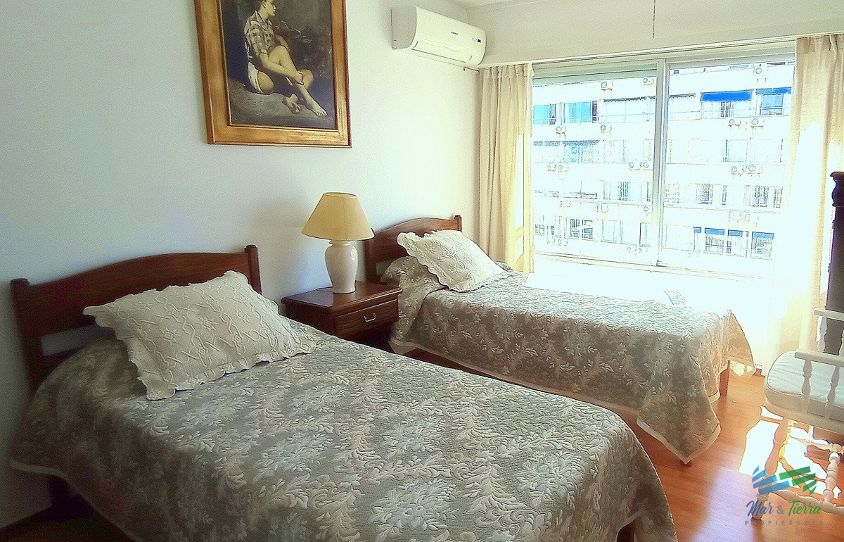 Apartamento ID.4619 - Venta de apartamento 2 dormitorios 2 baños en Peninsula de Punta del Este con impresionante vista