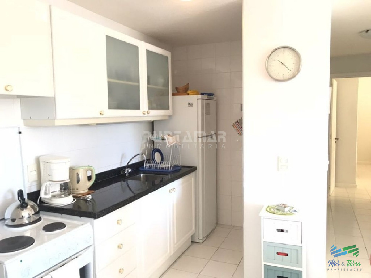 Apartamento ID.2146 - HERMOSO APARTAMENTO CON UNA AMPLIA TERRAZA , UBICADO A UNA CUADRA DE PLAYA MANSA, MUY LINDA VISTA DESPEJADA EN UN ENTORNO DE NATURALEZA Y VERDE.