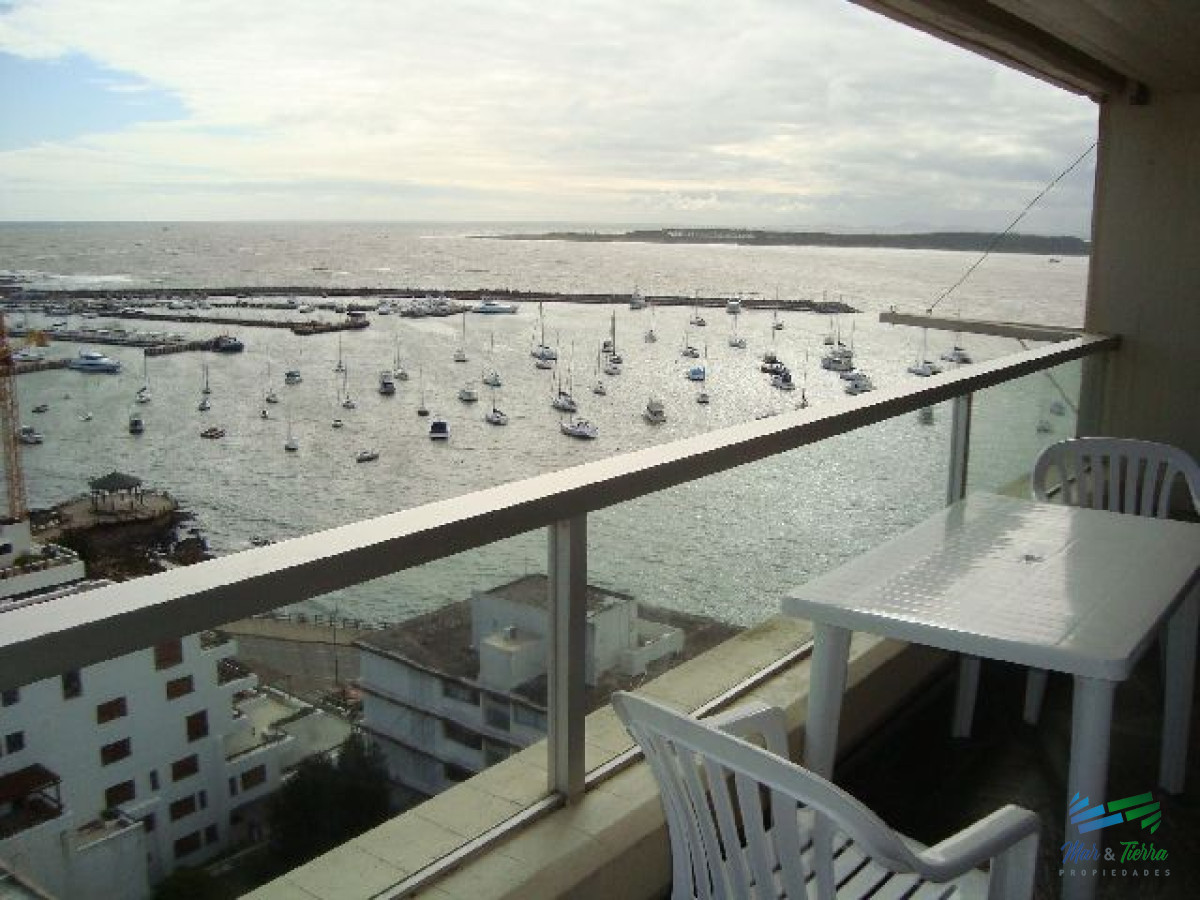 Apartamento ID.2598 - Vendo apartamento 3 dormitorios con vista al Puerto en Peninsula, Punta del Este.