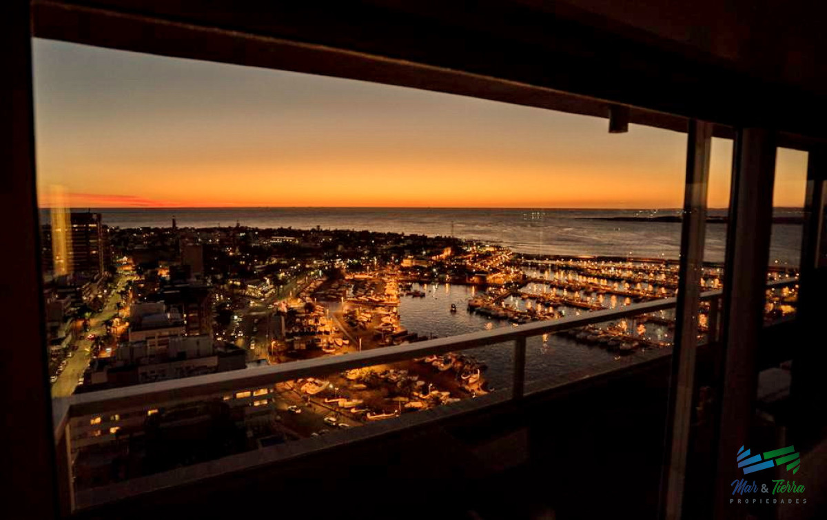Apartamento ID.670 - Vendo apartamento 2 dormitorios con vista al puerto en Peninsula, Punta del Este