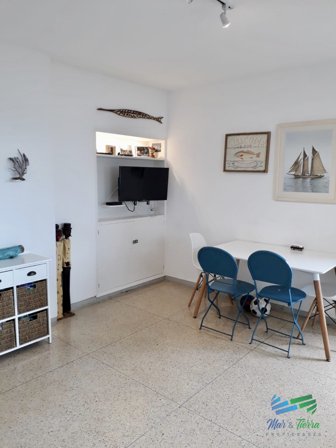 Apartamento ID.1405 - Oportunidad en venta con vista al mar, totalmente reciclado
