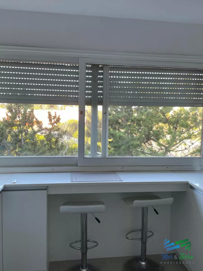 Apartamento ID.4657 - En venta apartamento 2 dormitorios con vista parcial a playa Brava, Punta del Este