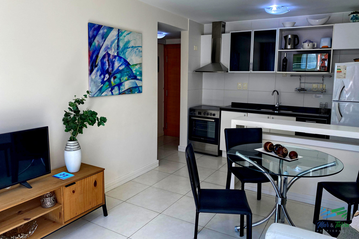 Apartamento ID.2709 - Alquilo apartamento ANUAL EN PUNTA DEL ESTE , 1 dormitorio, Península. 