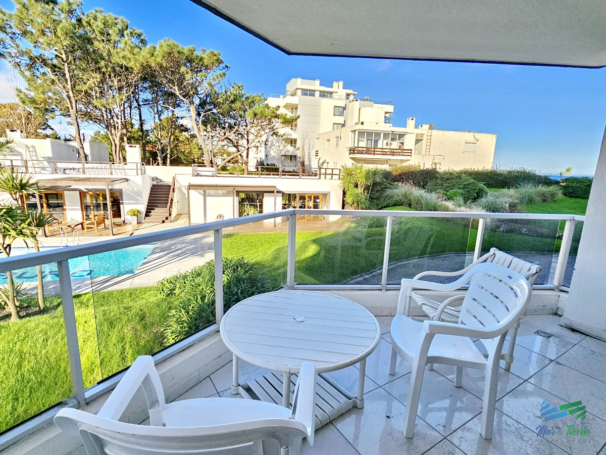 Apartamento ID.4820 - ALQUILER TEMPORADA, PLAYA MANSA, DOS DORMITORIOS