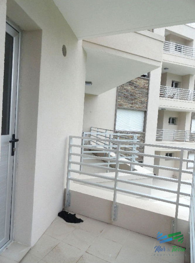 Apartamento ID.168 - Vendo apartamento 2 dormitorios con parrillero propio y piscina, San Rafael, Punta del Este