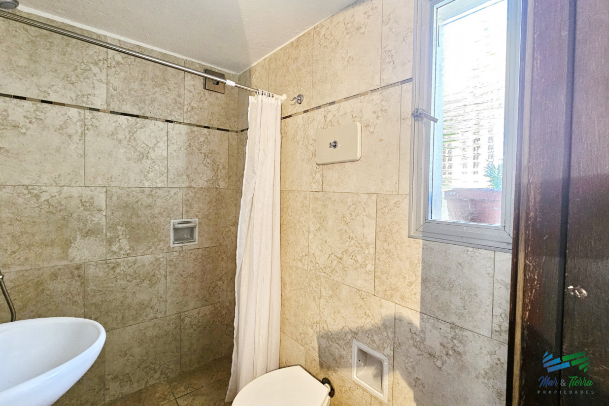 Apartamento ID.5725 - ALQUILER ANUAL EN LA PENÍNSULA, A UNA CUADRA DEL PUERTO DE PUNTA DEL ESTE, MONOAMBIENTE!!!