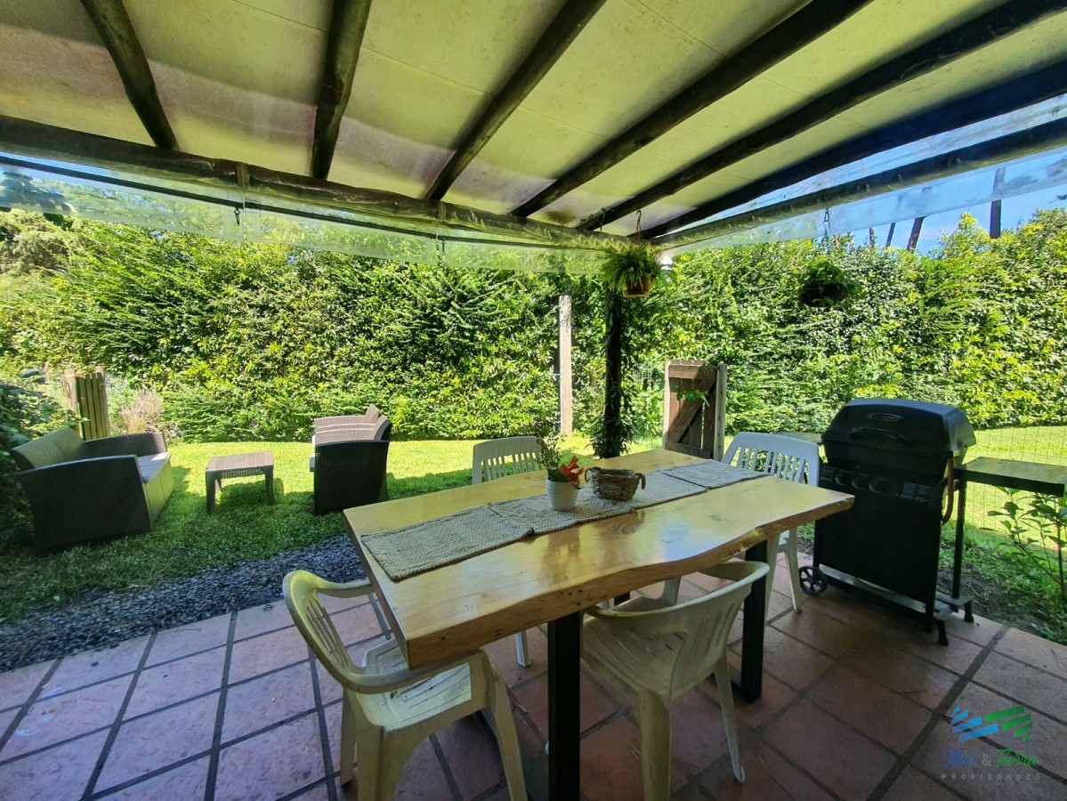 Apartamento ID.3293 - Vendo apartamento tipo casa de 2 dormitorios, reciclado, en San Rafael, Punta del Este.