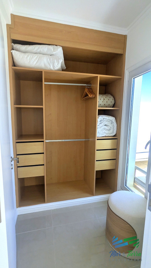 Apartamento ID.4955 - Venta de apartamento Petnhouse 3 dormitorios 3 baños frente al mar, playa MansaPunta del Este 