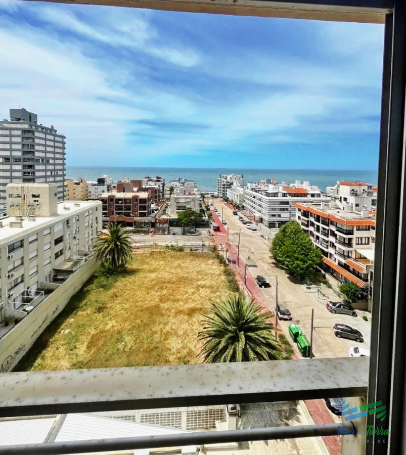 Apartamento ID.5667 - Venta de apartamento 2 y medio dormitorios en la península Punta del este  