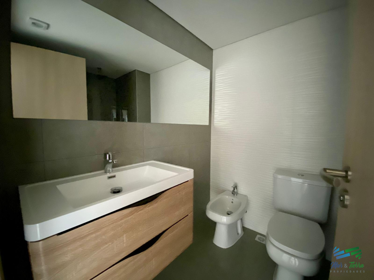 Apartamento ID.2607 - Alquiler anual apartamento 2 dormitorios con servicios en Roosevelt, Punta del Este