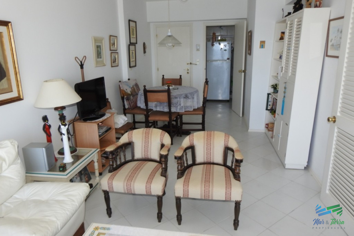 Apartamento ID.2201 - Oportunidad en venta Apartamento en piso alto, con vista franca al mar!!!, 