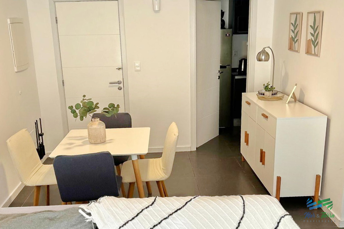 Apartamento ID.5009 - APARTAMENTO DISPONIBLE EN ALQUILER, AMPLIO, LUMINOSO, EN LA PENÍNSULA, PUNTA DEL ESTE.