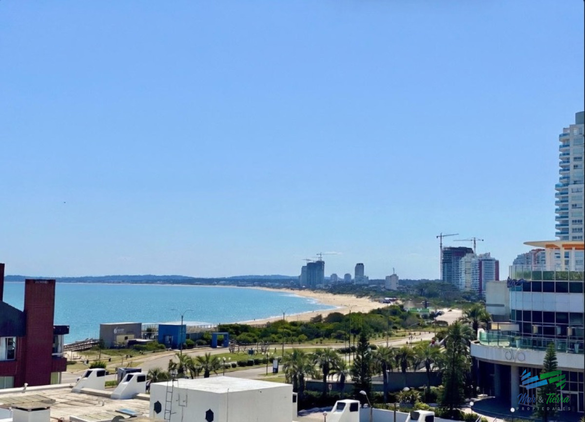 Apartamento ID.5648 - Venta apartamento 3 dormitorios playa Mansa Punta del Este 