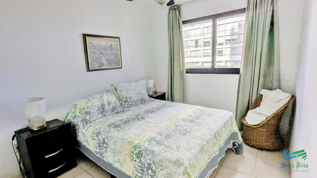 Apartamento ID.2326 - Venta de apartamento 1 dormitorio esquinero con balcon y cochera sobre Roosevelt