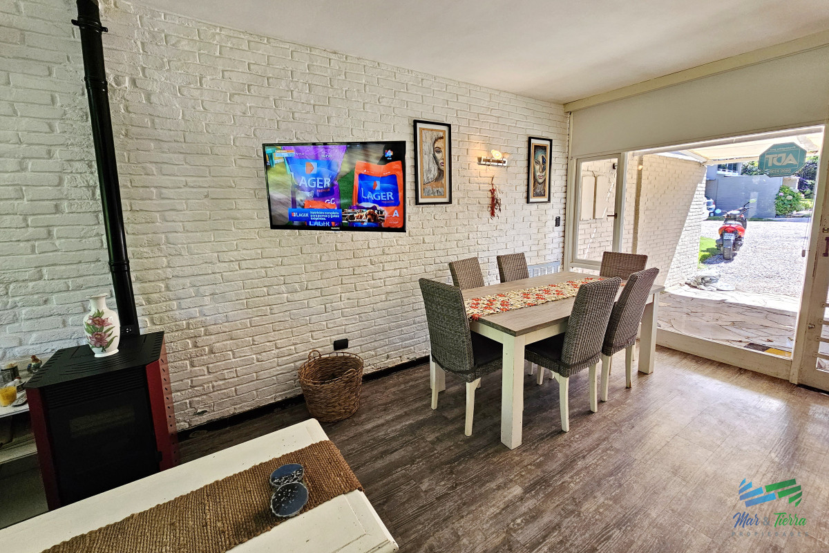 Apartamento ID.3293 - Vendo apartamento tipo casa de 2 dormitorios, reciclado, en San Rafael, Punta del Este.