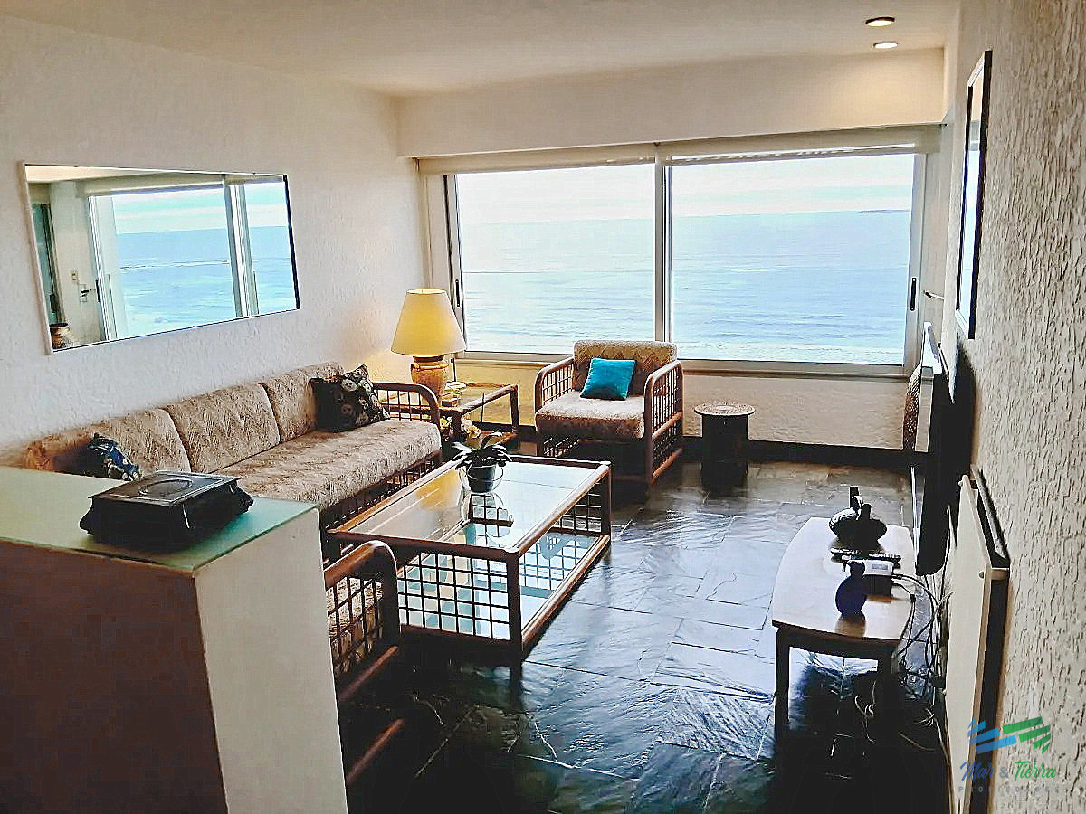 Apartamento ID.5661 - Venta de apartamento sobre playa Brava 1 dormitorio en parada 2