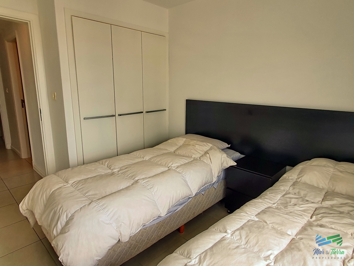 Apartamento ID.7 - Vendo apartamento 3 dormitorios con parrillero propio y servicios en Punta del Este