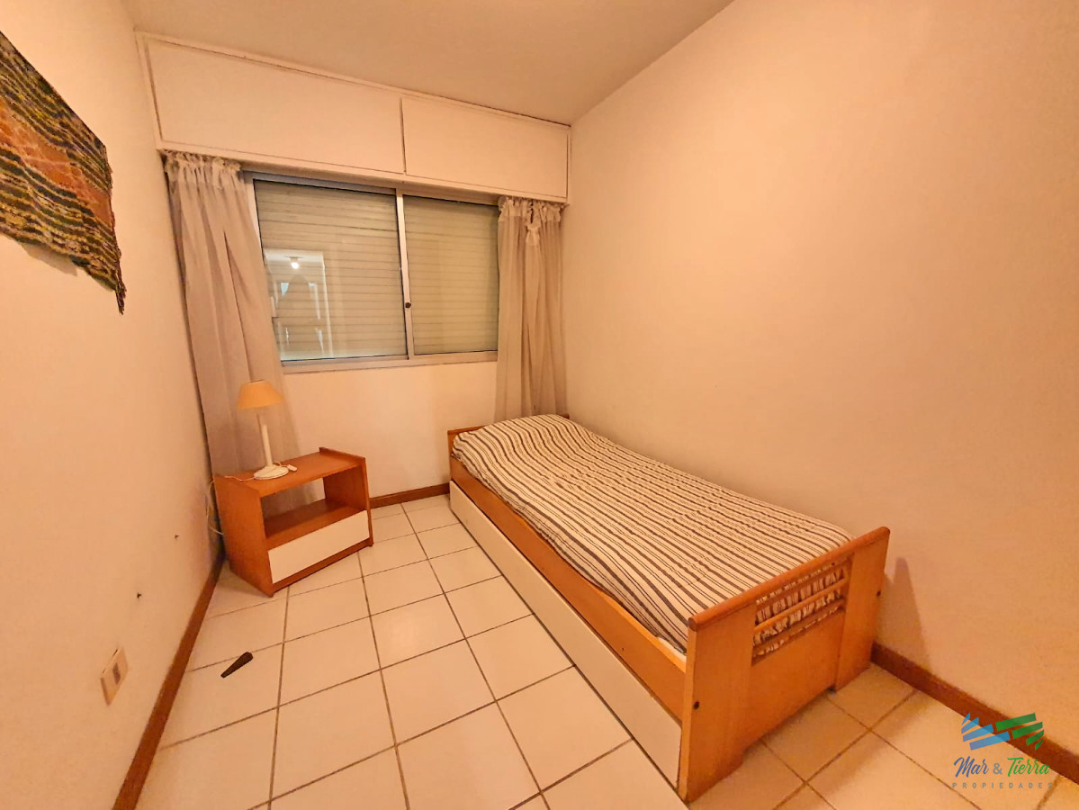 Apartamento ID.4481 - DEPARTAMENTO FRENTE AL MAR CON TRES DORMITORIOS, ALQUILER DE TEMPORADA 2024, PUNTA DEL ESTE. 