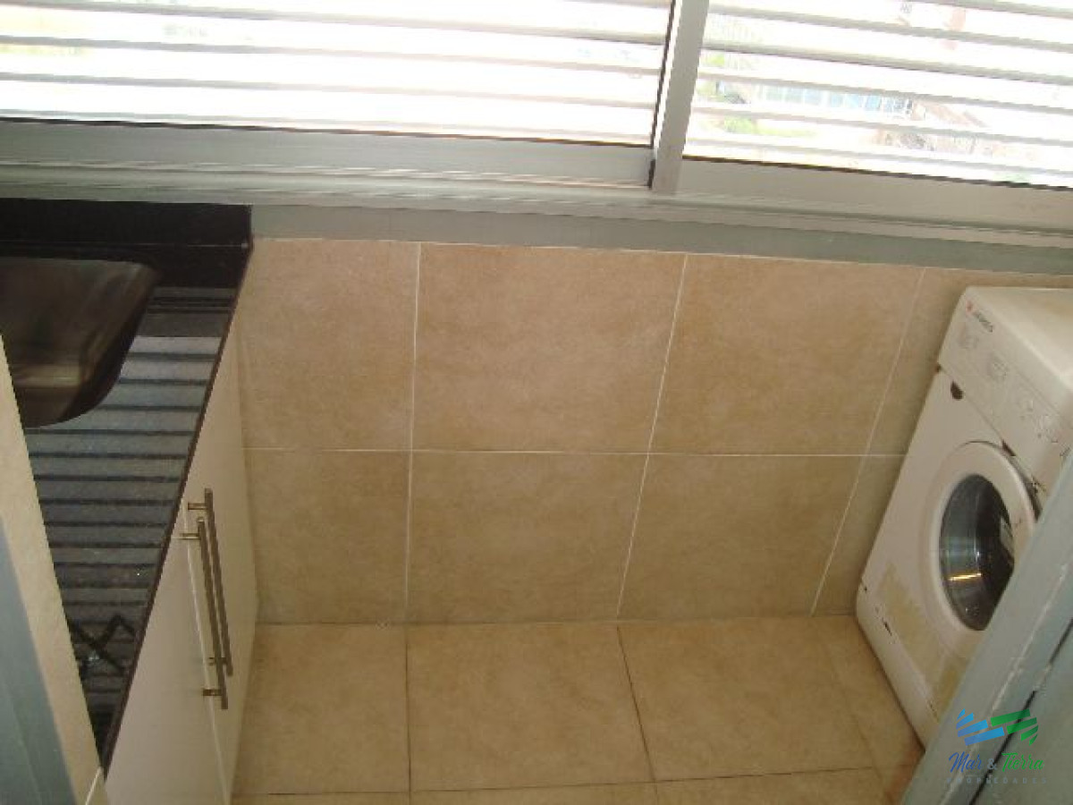 Apartamento ID.2598 - Vendo apartamento 3 dormitorios con vista al Puerto en Peninsula, Punta del Este.