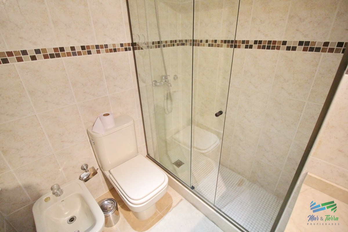 Apartamento ID.990 - Apartamento de 2 dormitorios en venta con vista al mar, Punta del Este