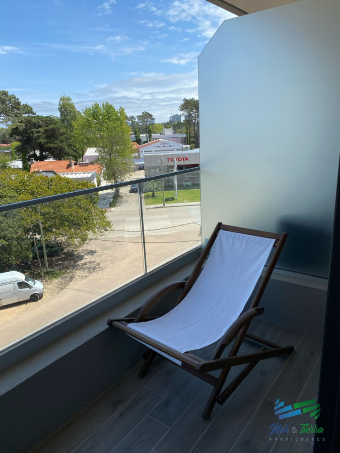Apartamento ID.4558 - ALQUILER INVERNAL, UN DORMITORIO Y MEDIO. 2024 EDIFICIO CON SERVICIOS  