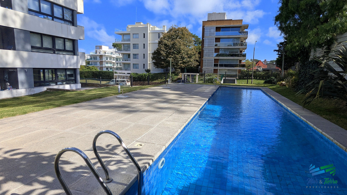 Apartamento ID.5175 - Venta de apartamento 2 dormitorios con vista al mar zona Arcobaleno