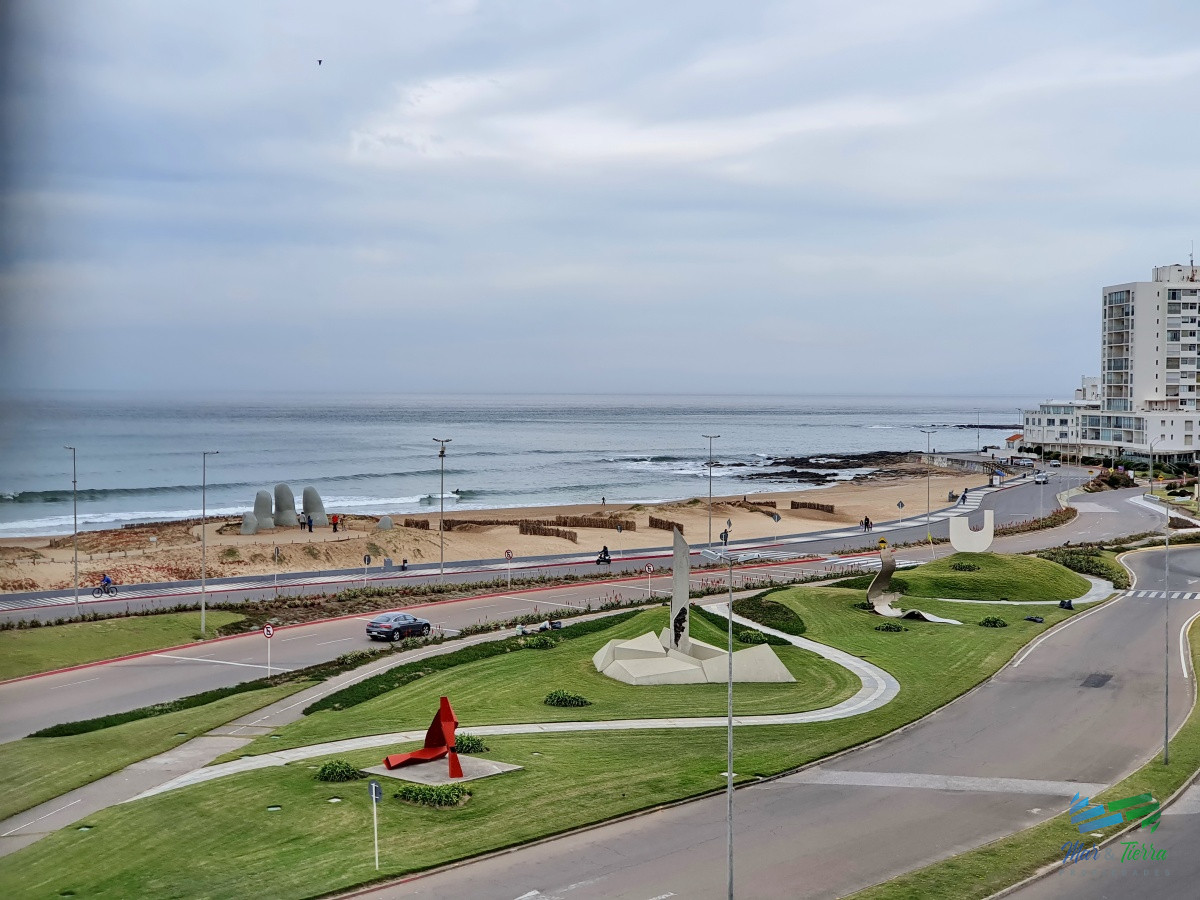 Apartamento ID.3928 - Vendo apartamento 3 dormitorios en Torre Imperiale, primera linea brava, vista al mar, excelentes amenities, Punta del Este.